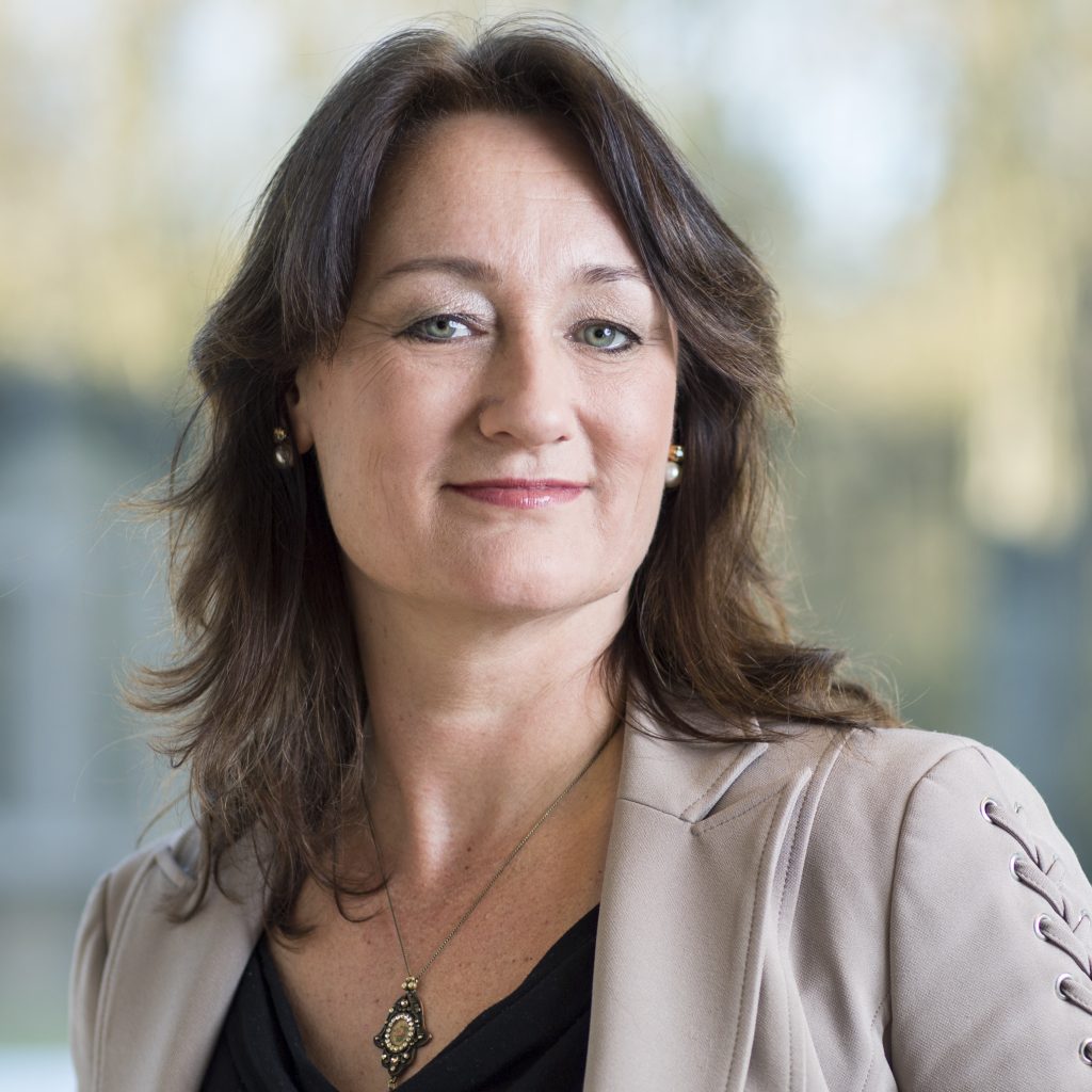 Dorine Veldhuyzen Dorine Veldhuyzen is bestuurder / directeur van Stichting CareCodex